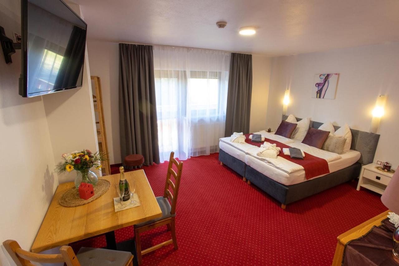 Wellness & Restaurant U Fandy Hotel Lhotka  Luaran gambar