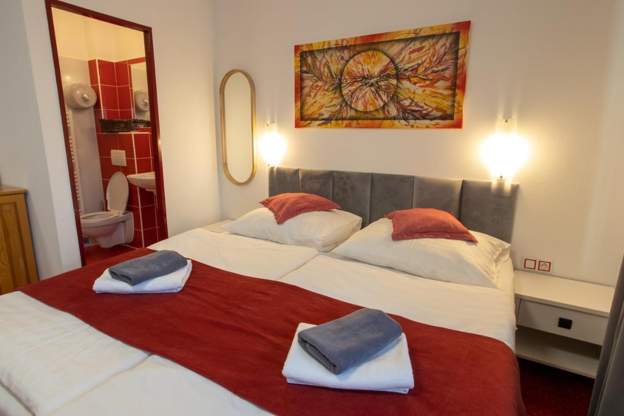 Wellness & Restaurant U Fandy Hotel Lhotka  Luaran gambar